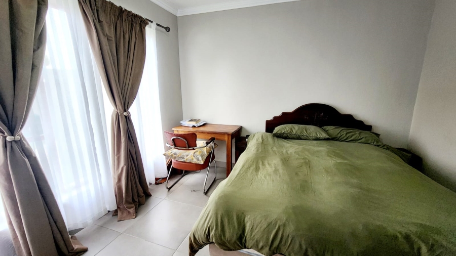 To Let 3 Bedroom Property for Rent in Loerie Park Western Cape